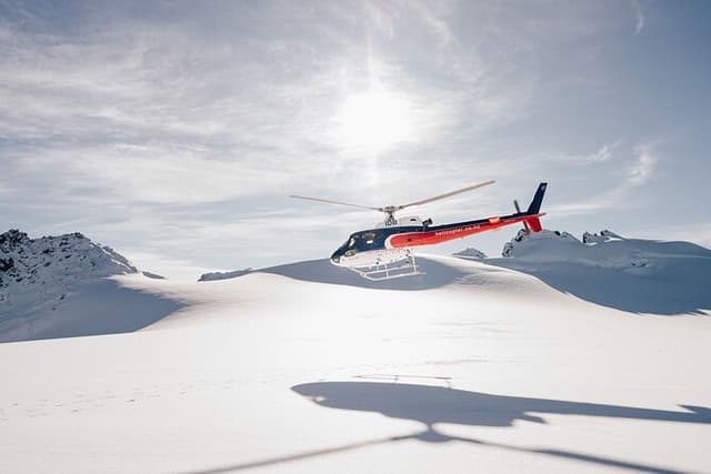 Queenstown: Southern Glacier 50-Minute Helicopter Flight