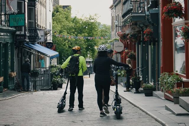 Electric Scooter Guided Tour of Quebec City