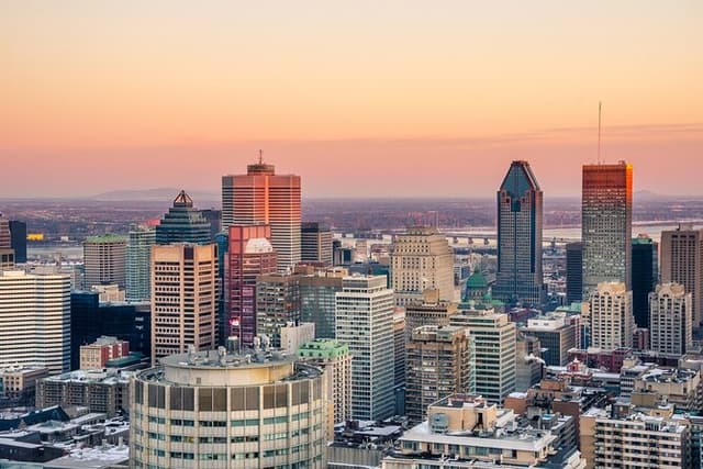 Private Walking Tour in Montreal Underground Exploration