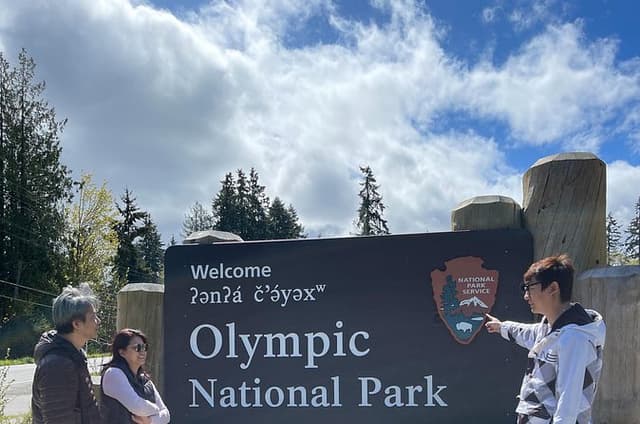 Small Group Olympic National Park Day Tour from Seattle 2CanGo