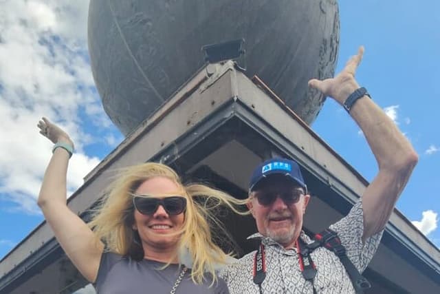 Quito in a Day: Old Town, Middle of the World & Cable Car