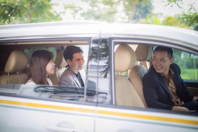 Vientiane Private Transfer: Wattay Airport -Hotel-Railway Station
