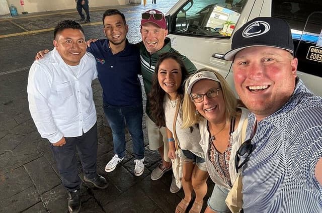Half-Day Shopping Tour in Cancun with Round Trip Transportation