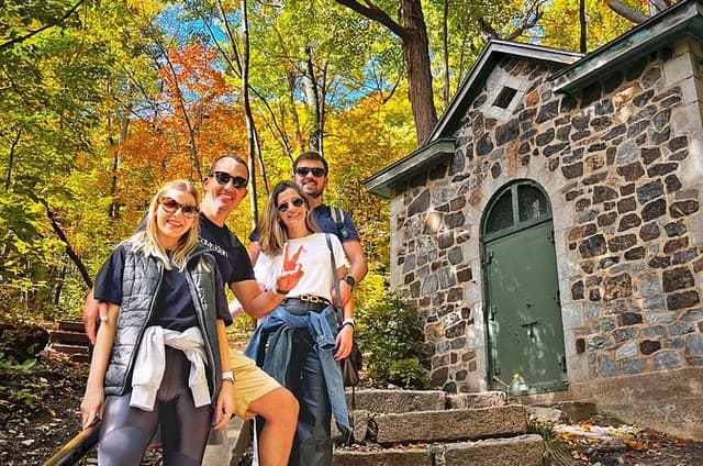 Montreal's Mount Royal Tour