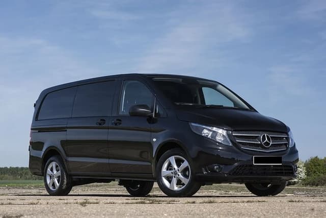 Arrival by Private Minivan from Porto Airport OPO to Porto City