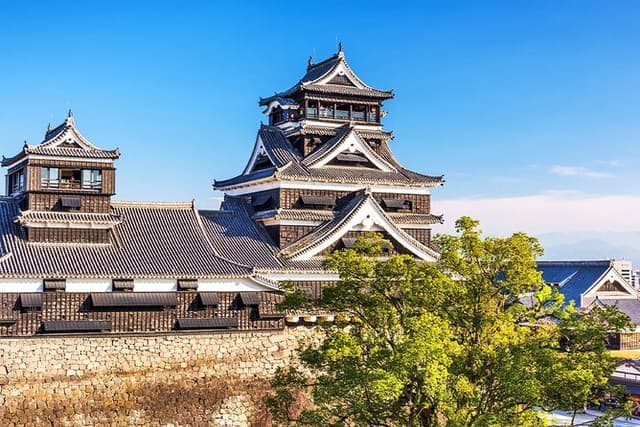 Kumamoto Castle Kusasenrigahama and Mount Aso tour from Fukuoka