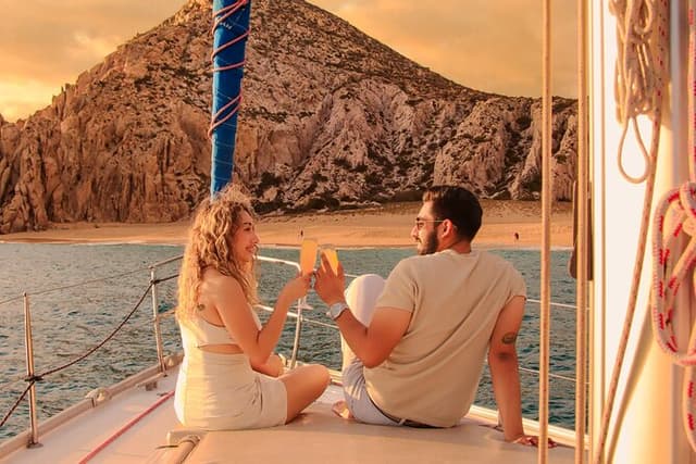 Los Cabos Luxury Sunset Sail with Light Appetizers and Open Bar