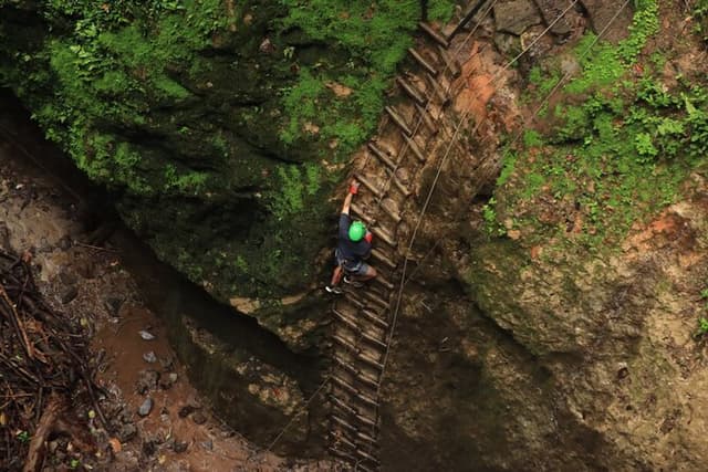Pure Trek Canyoning Adventure: 4 Rappels & Monkey Drop