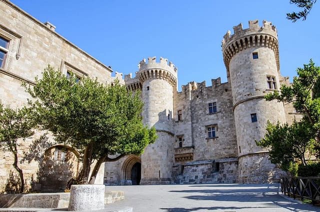 Rhodes Jewish Quarter and Synagogue Private Tour