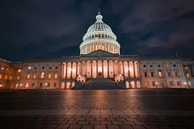 Washington DC Political Scandals and True Crime Night-Time Tour