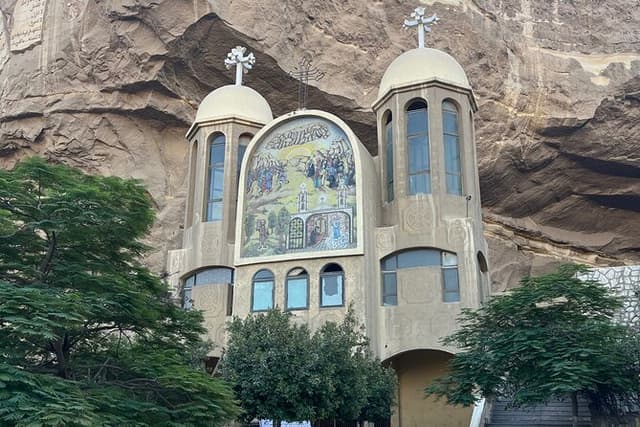 Private Half-Day Tour to Old Cairo Churches & St. Simon Monastery