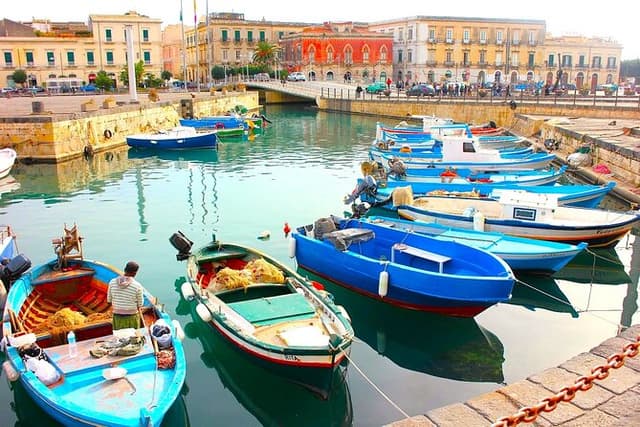 Ortigia & Greek Theatre Private tour from Syracuse cruise port