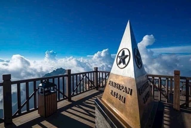 Sapa 2 Days Phansipan and Trekking Lao Chai Ta Van