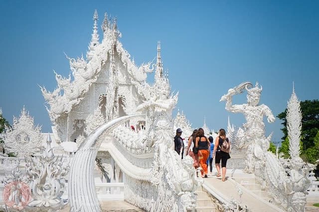 Chiang Rai Temples Day Trip from Chiang Mai