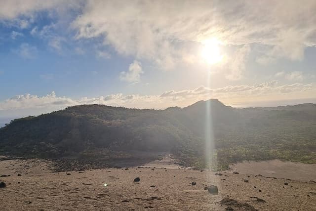 Private Sunrise Tour on Mt Yasur Volcano with Guide