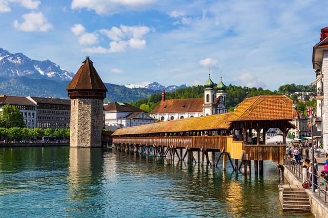 Luzern Private Day Trip incl. Lake Cruise from Bern