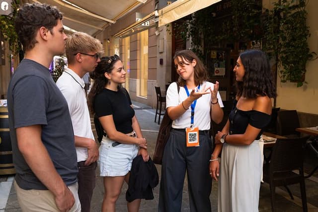 Wine and Tapas walking Tour in Malaga