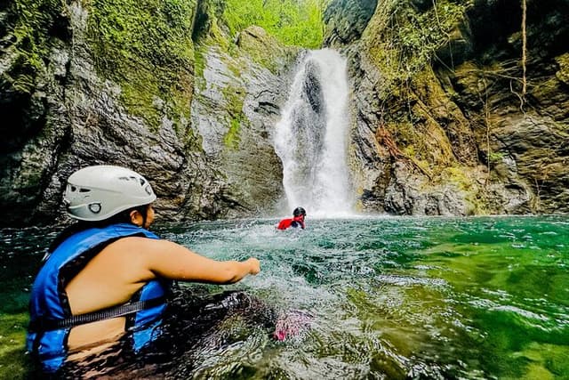 Waterfall rappelling with 5 falls exploration combo