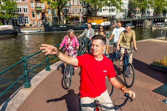 Amsterdam Highlights Bike Tour - Guided in EN/ES/DE/NL