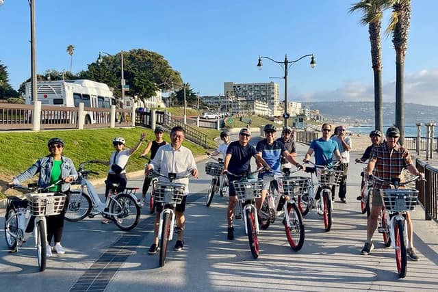 Los Angeles: Guided E-Bike Beach Tour from Redondo Beach, CA