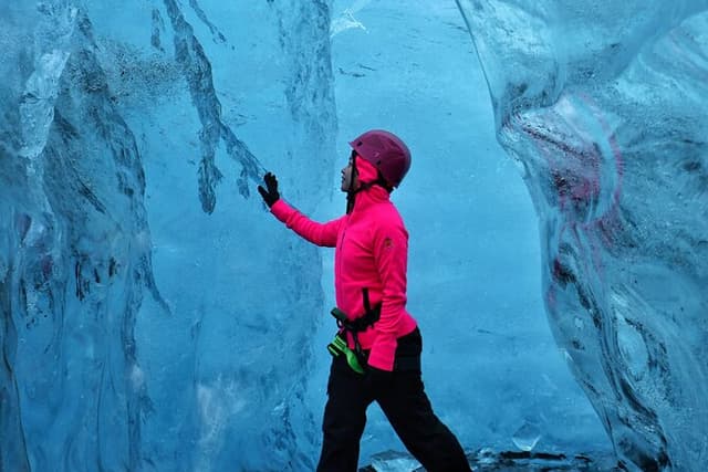 Blue Ice Cave Exploration from Jökulsárlón (Small Group Tour)