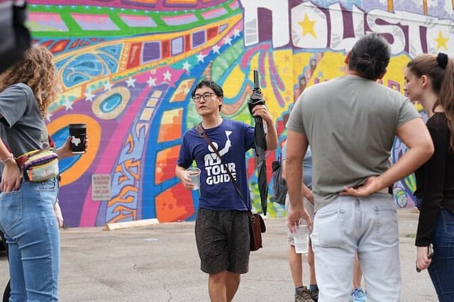 Walking Tour of Houston: History, Architecture, Street Art