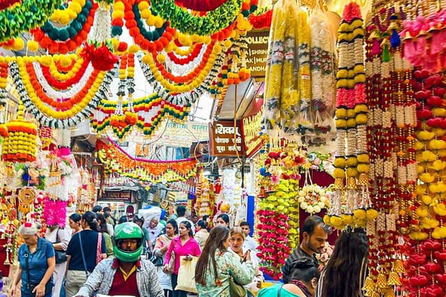 Private Delhi Shopping Tour Chandni Chowk Markets & Hidden Bazaar