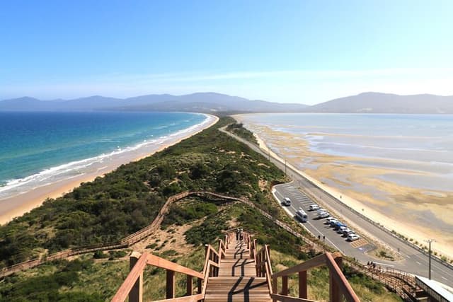 Bruny Island Small-Group Guided Tour From Hobart