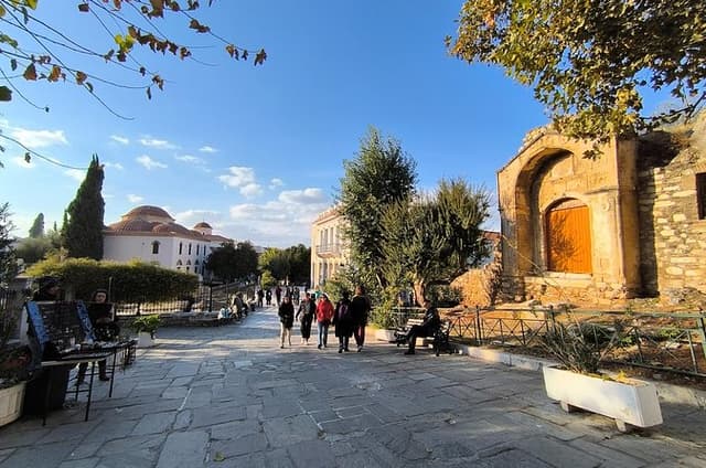 Athens historical Promenade & Greek Gyros dinner