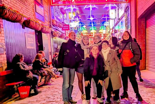 The Real Story of Belfast walking tour with a local guide