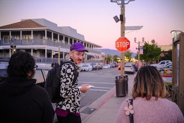 Wine & True Crime Tour in Old Town Temecula with Drinks