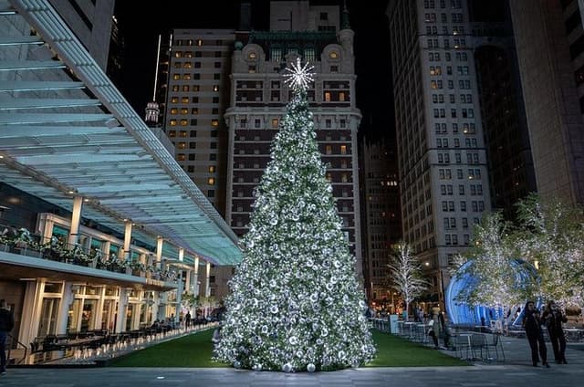 Downtown Dallas Holiday Lights Food Tour