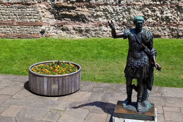 Roman & Medieval London: Private Half-Day Tour in a Black Cab
