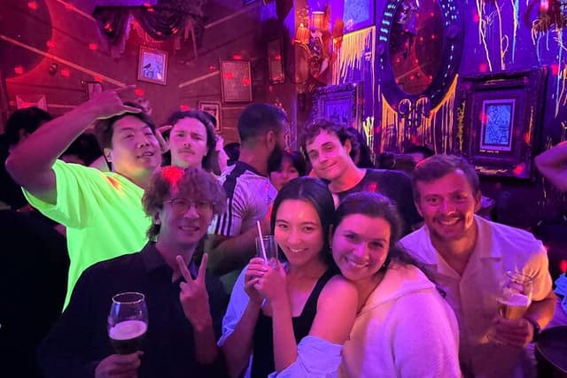 Hong Kong Bar Hopping Tour (Lan Kwai Fong)