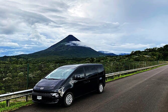 Seamless Private Transfers: San Jose to Arenal & Beyond