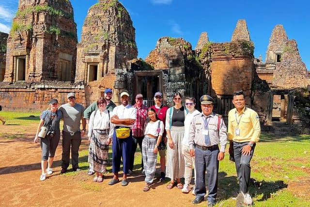 Banteay Srei and Grand Circuit Heritage Tour from Siem Reap