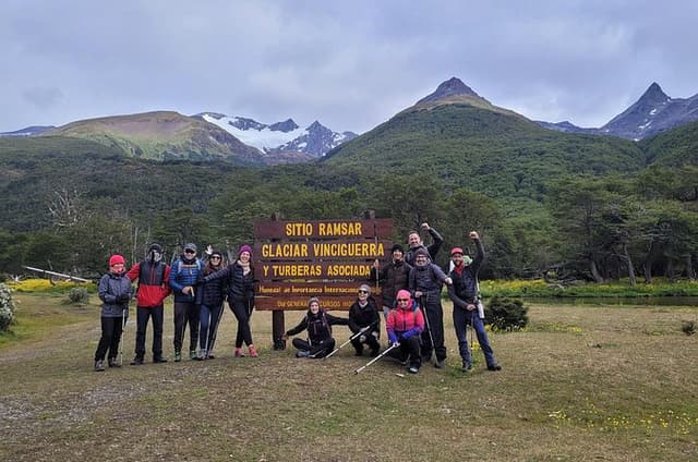 Trekking Vinciguerra Glacier and Laguna de los Témpanos