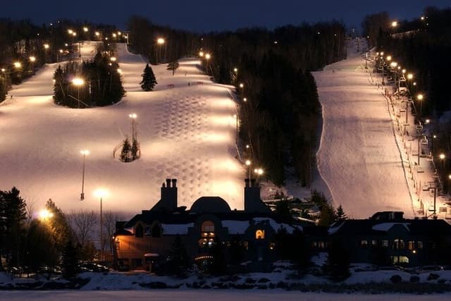 Starry Sapporo Special Ski Twilight Adventure(Ski &Hot Spring)