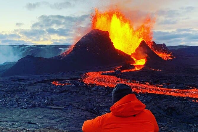 Unforgettable Fagradalsfjall Volcano Trekking Near Reykjavik