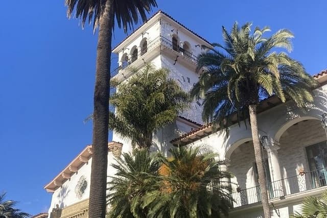 Tours of Santa Barbara . ( Private ) 6 hours .