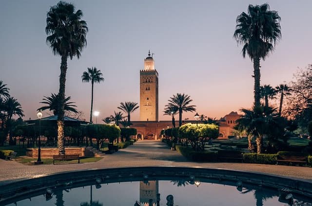 Marrakech Medina Self-Guided Walking Tour Experience