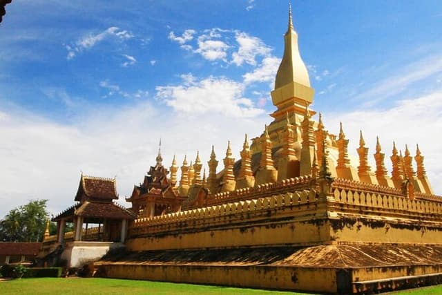 Laos Vientiane Buddha Park Exploration