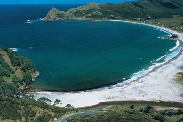 Auckland Region | Island Hopper Package Tour (2 Guests Minimum)