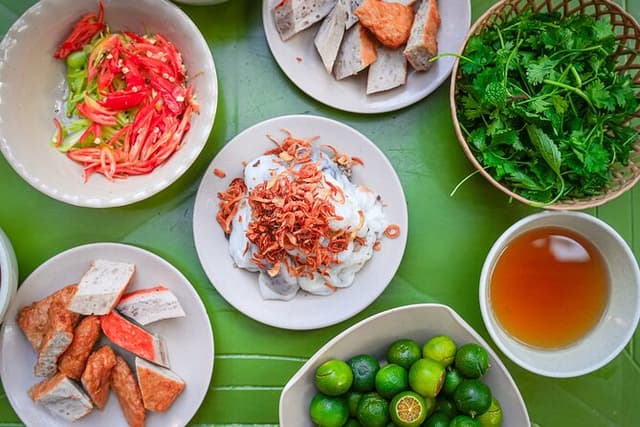Old Quarter Food Tour in Hanoi