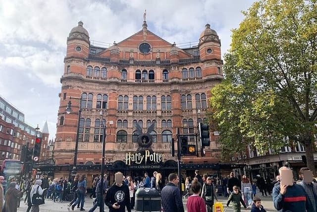 Private Guided Tour of Harry Potter Locations - English/ Italian