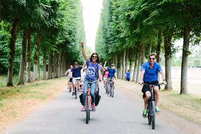 Best of Versailles Full Day Electric Bike Tour