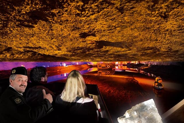 Private Eagles Nest and Salt Mines Tour from Salzburg