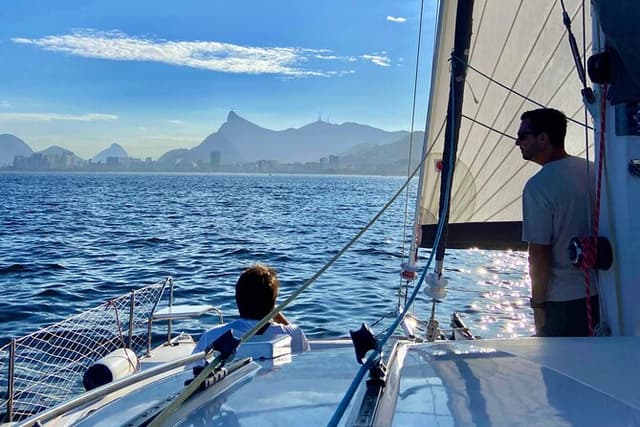 Private Tour with Churrasco in Vela Catamaran - Velas do Rio