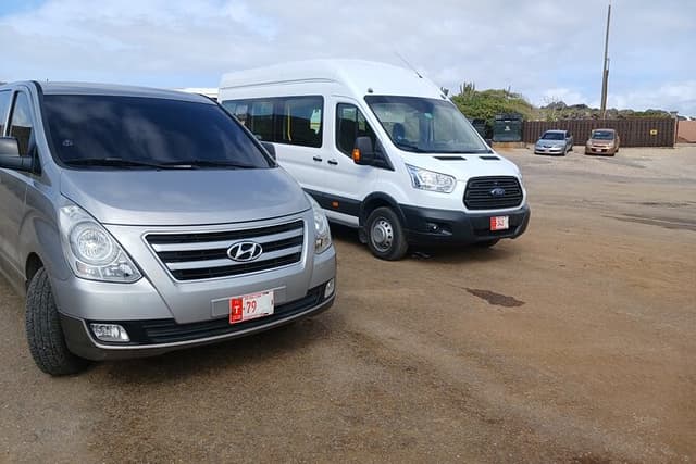  Aruba Private Tours on a ac bus 