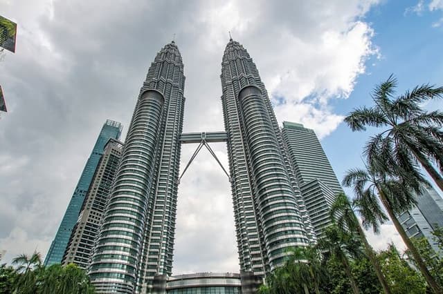 Kuala Lumpur City Tour with Batu Caves Discovery (Shared)